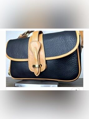 Dooney and Bourke Genuine
Leather Shoulder Bag Black USA